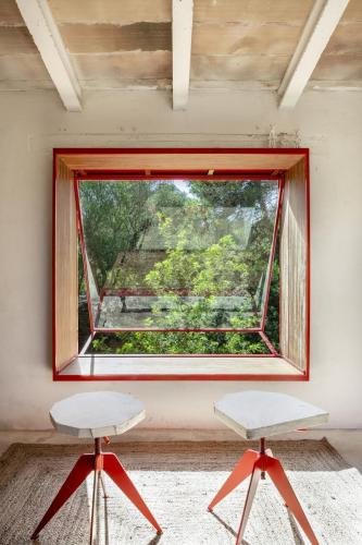 15 12VoltDen Mariana-de-Delas HighRes -112880