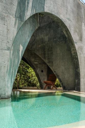 ESTUDIO-CARROLL-Richard-Stow-300dpi-8228