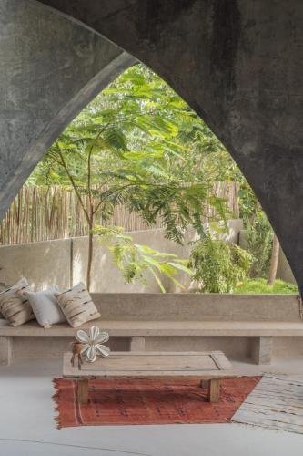 ESTUDIO-CARROLL-Richard-Stow-300dpi-8235